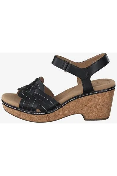 Clarks Giselle Coast in black